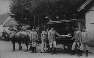 1915 Rettungswagen